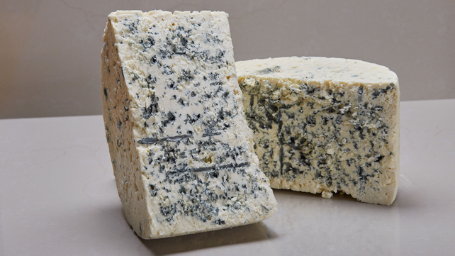 Toro azul. El queso elaborado por Juan Mendoza logró subir al podio en el mundial de los quesos, en España.