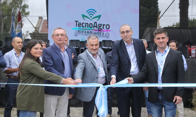 TecnoAgro Bigand fue inaugurada por autoridades provinciales