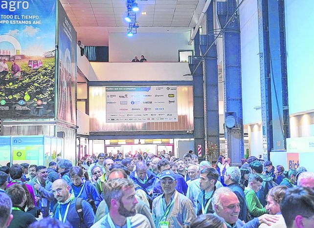 Multitudinario. Más de 7.900 asistentes y 300 disertantes pasaron por el 31 Congreso de Aapresid. Multitudinario. Más de 7.900 asistentes y 300 disertantes pasaron por el 31 Congreso de Aapresid.