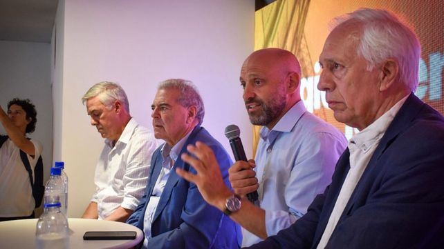 La jornada “Región Centro: el biodiésel como motor de futuro” que se realizó en Expoagro reunió a funcionarios provinciales y referentes de la cadena de valor de la soja y los biocombustibles.