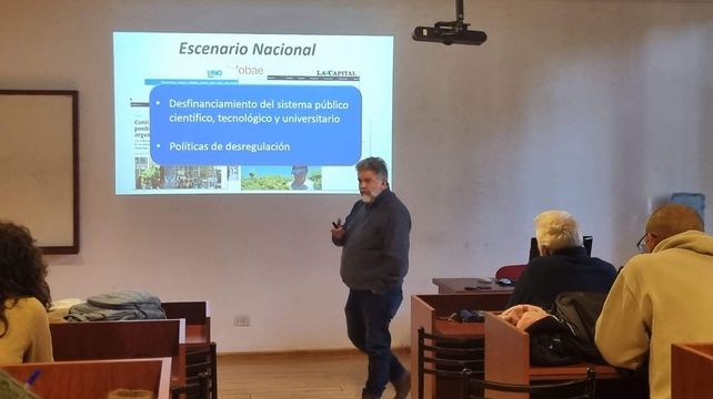 Mario Monti. Mario Monti.