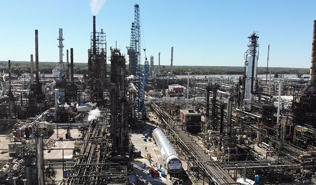 La modernización de la refinería de Campana demandó una inversión de $ 1.500 millones. 