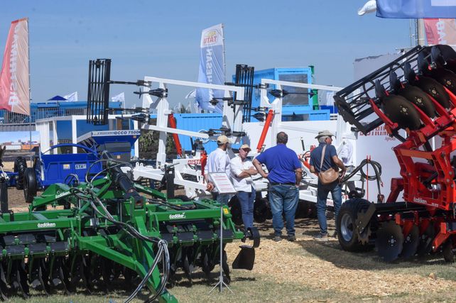 Entre fierros. Los fabricantes de maquinaria agrícola apostaron a los créditos a tasas subsidiadas.
